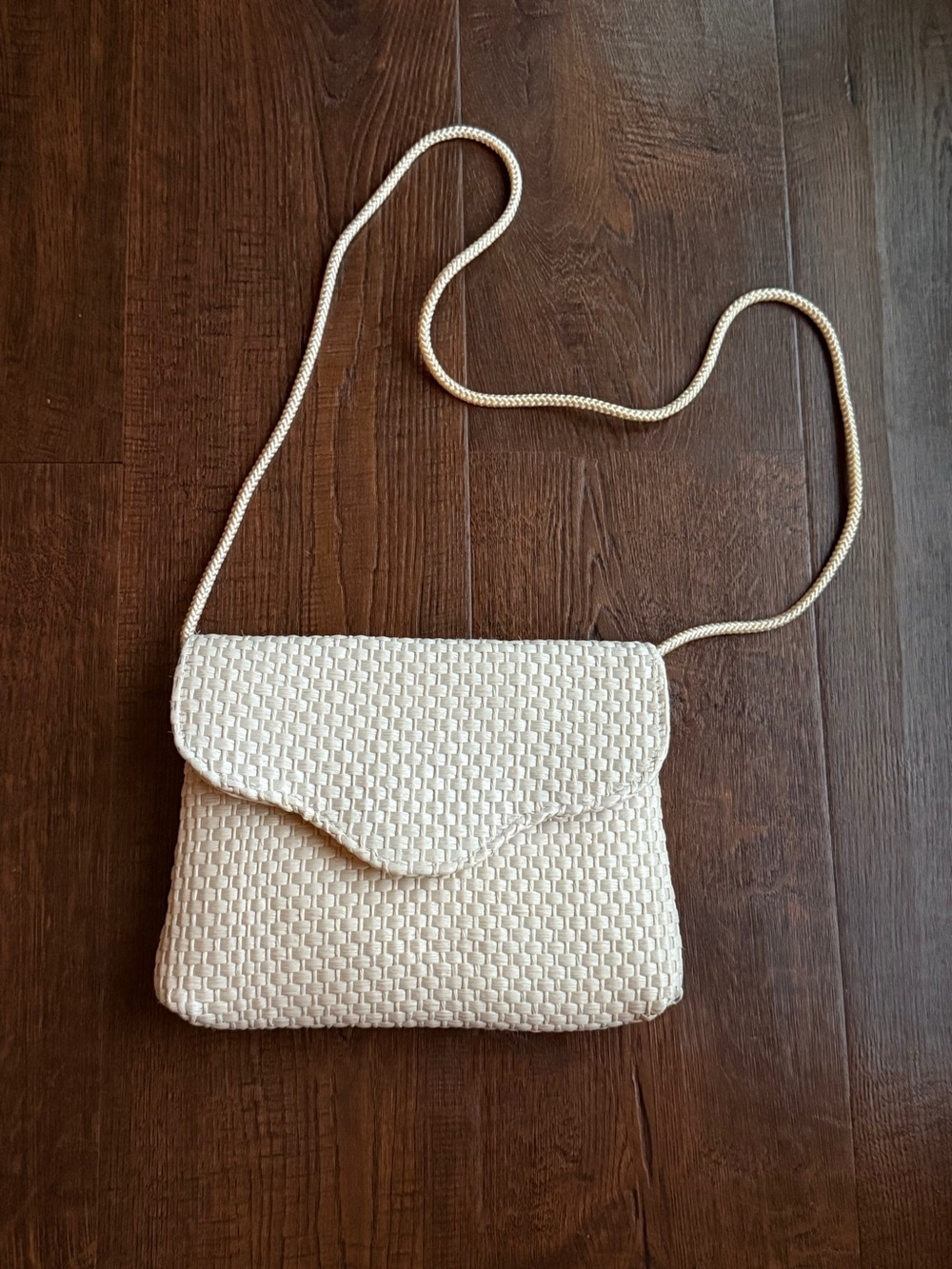 Vintage Avon Woven Crossbody Bag / Ivory Basketweave Purse